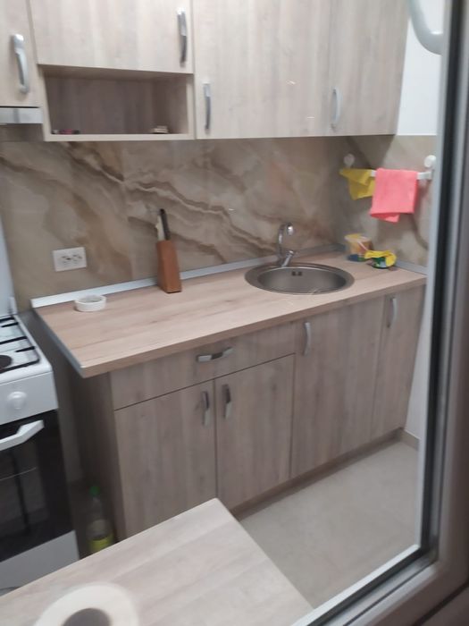 Garsoniera de inchiriat Titan