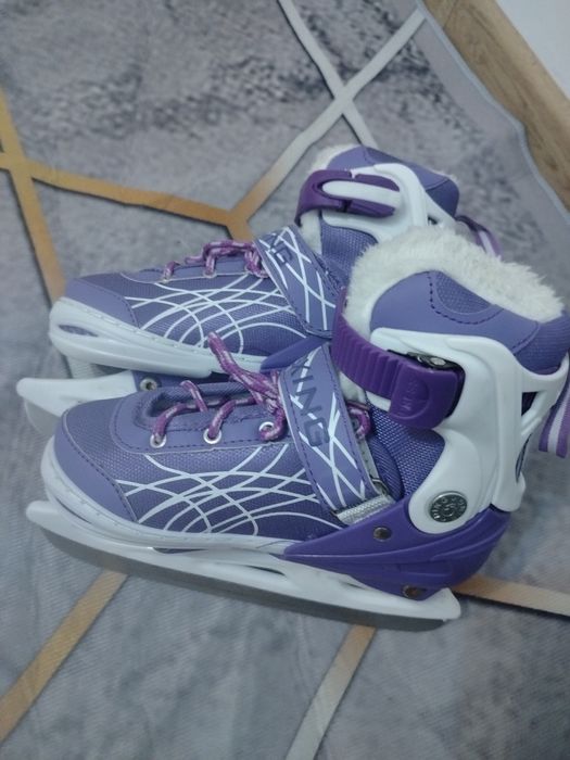 Продам коньки 28-35 размер регулируется