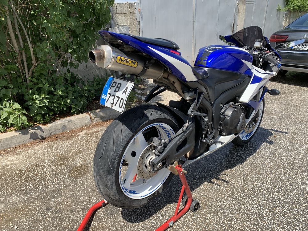 Honda CBR 600 RR ( PC40)