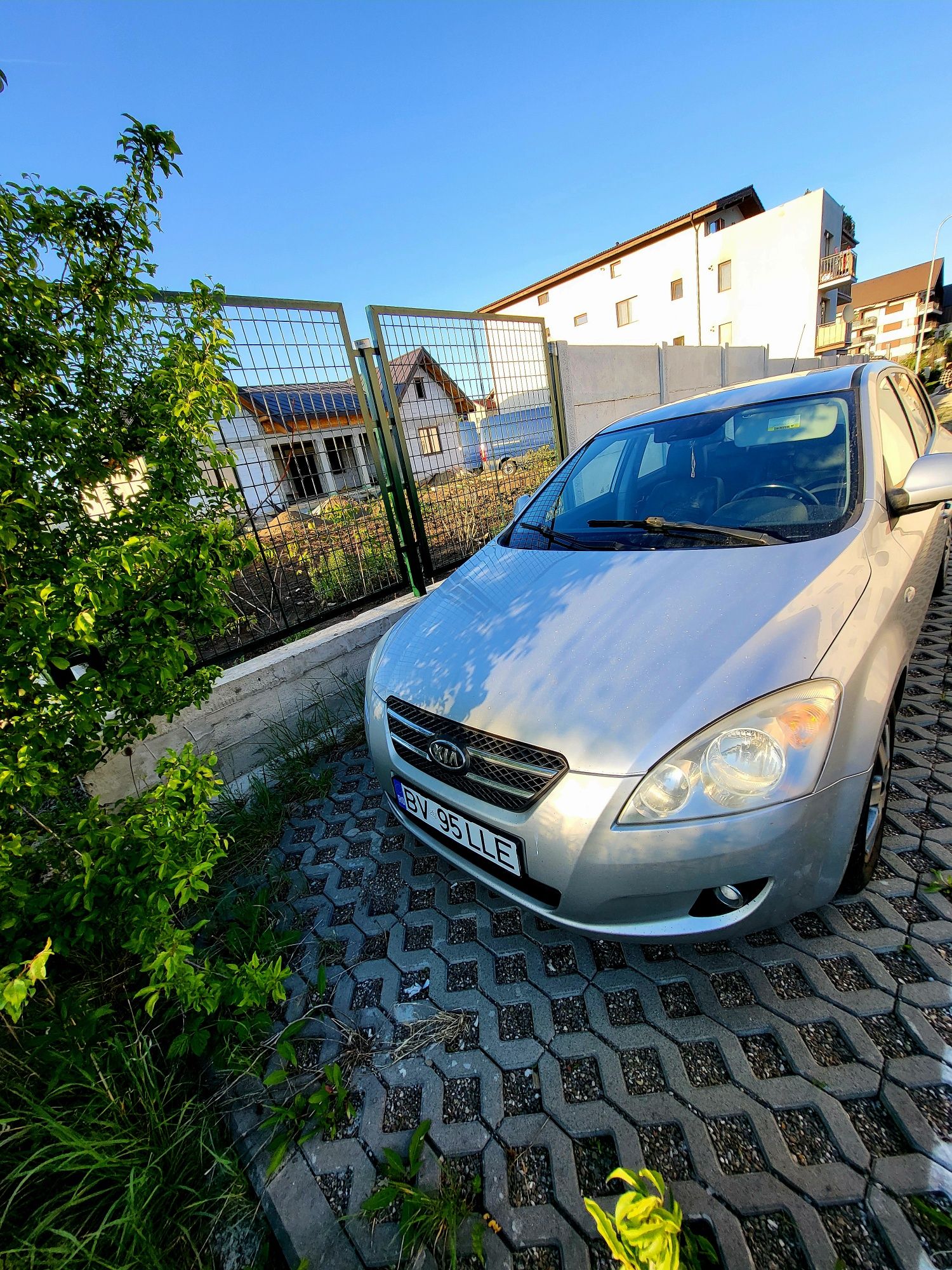 Vând Kia Cee'd 1.6 crdi !