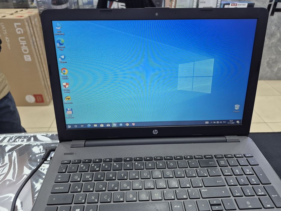 HP Core i3 7020U DDR4 8GB SSD 256Gb