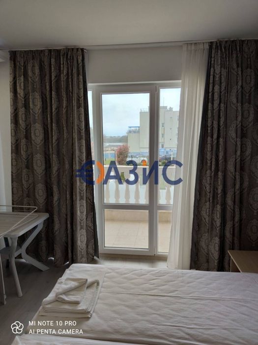 Апартамент с една спалня на първа линия море в комплекс „Перла Дел Мар