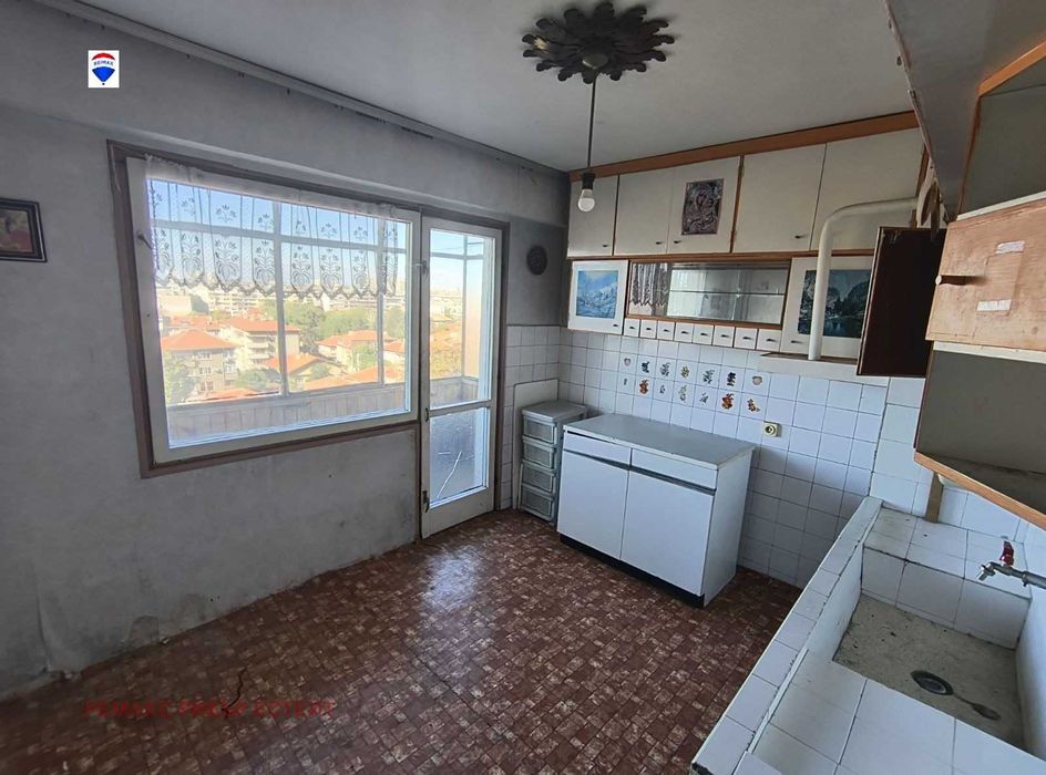 Продава се Тристаен апартамент в Русе, Родина 2 - 80 кв.м за 988 €/кв.м - Снимка #8