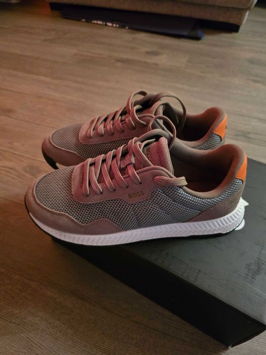 Boss чисто нови с кутия