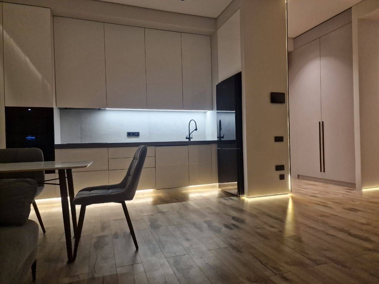 Mirabad Avenue Продается 3 комнатная квартира ремонт ул.Кунаева