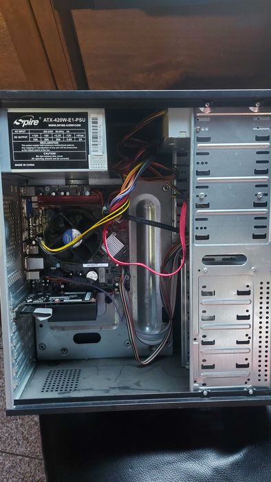 Unitate PC i5 3470 3.2GHz / SSD 250 GB / 8GB DDR3 / Geforce GT 710 2GB