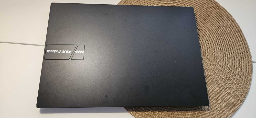 Vand leptop asus 16 oled 3.2k, schimb doar cu PC performant nu Gamming