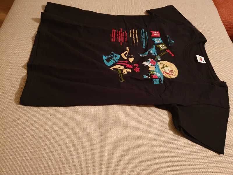 Оригинална черна дамска тениска вталена WORLD А to JazZ Festival