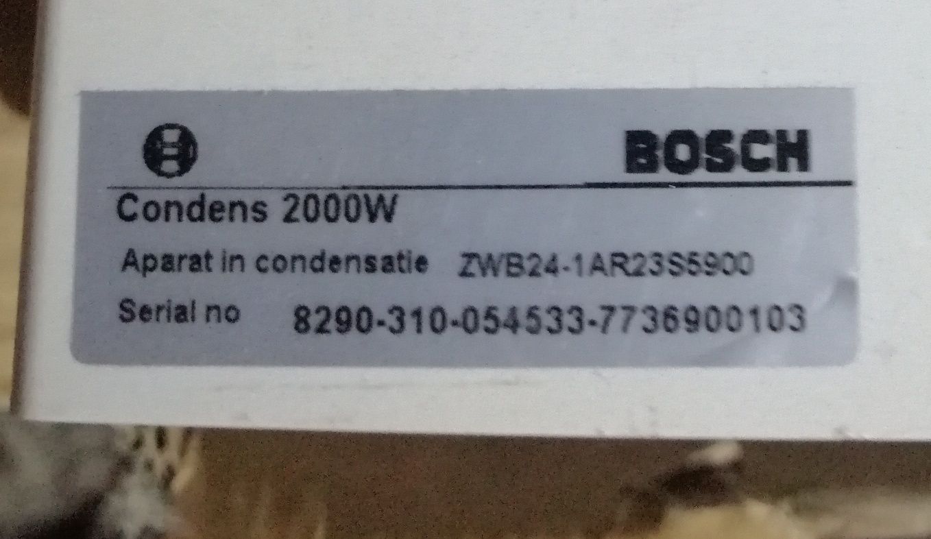 Bosch Condens 2000 W ZWB24 - Buderus Logamax GB012