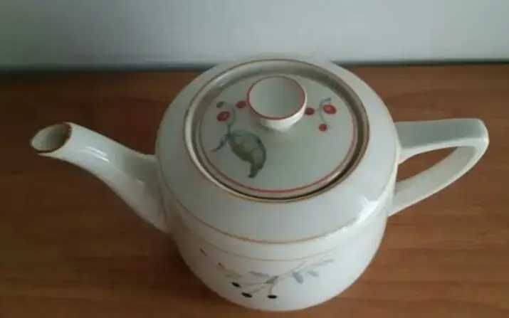 Чайник  руски порцелан