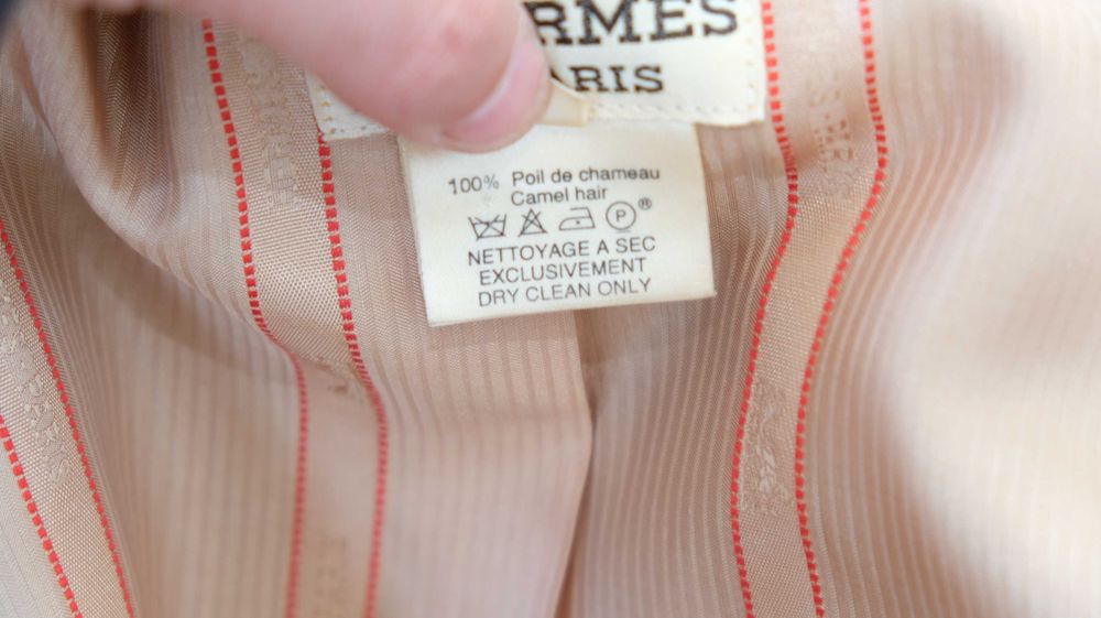 Hermes Оригинално дамско палто от камилска вълна