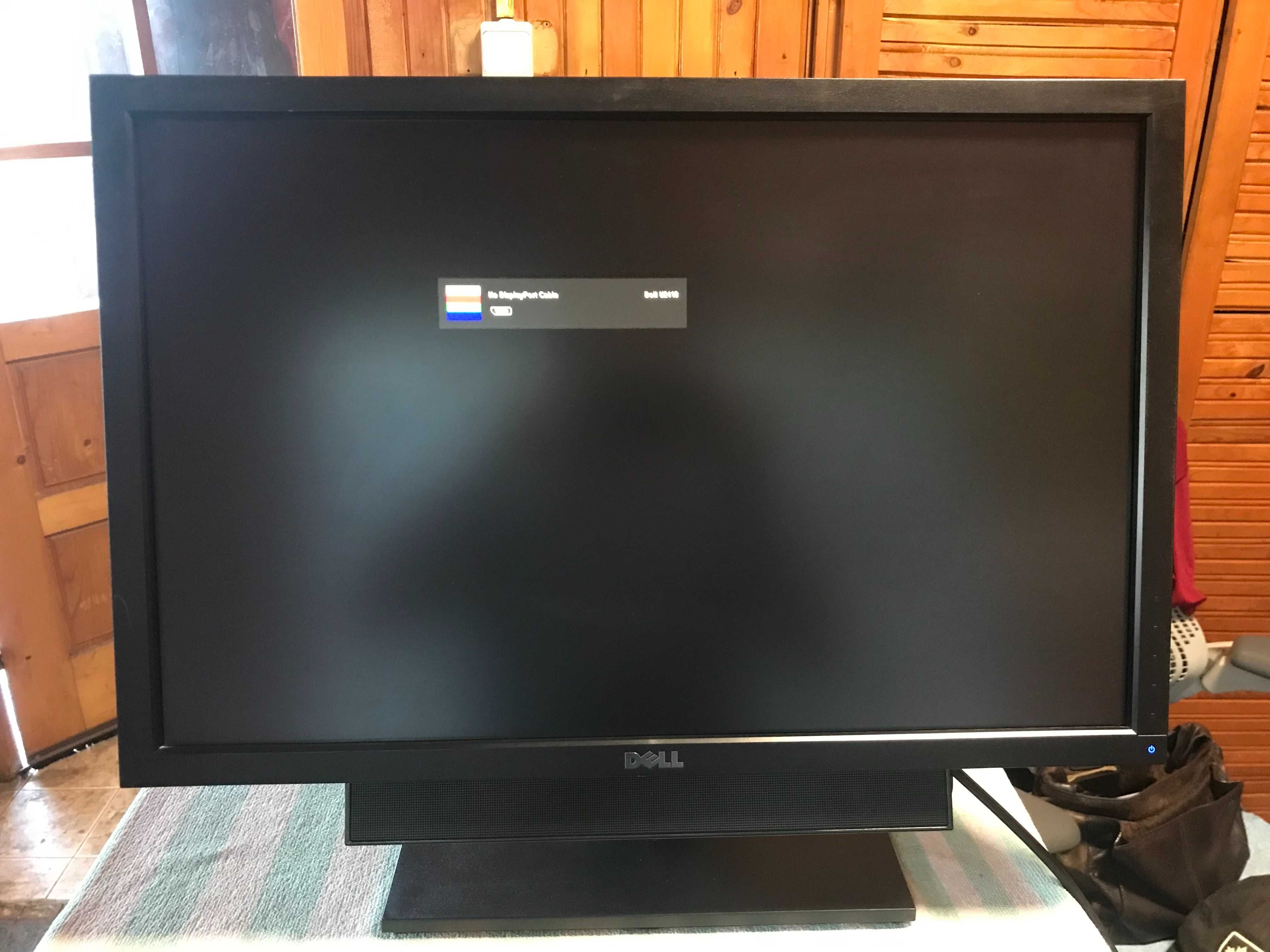 Dell UltraSharp U2410 24" Widescreen LCD Monitor+audio stereo speaker