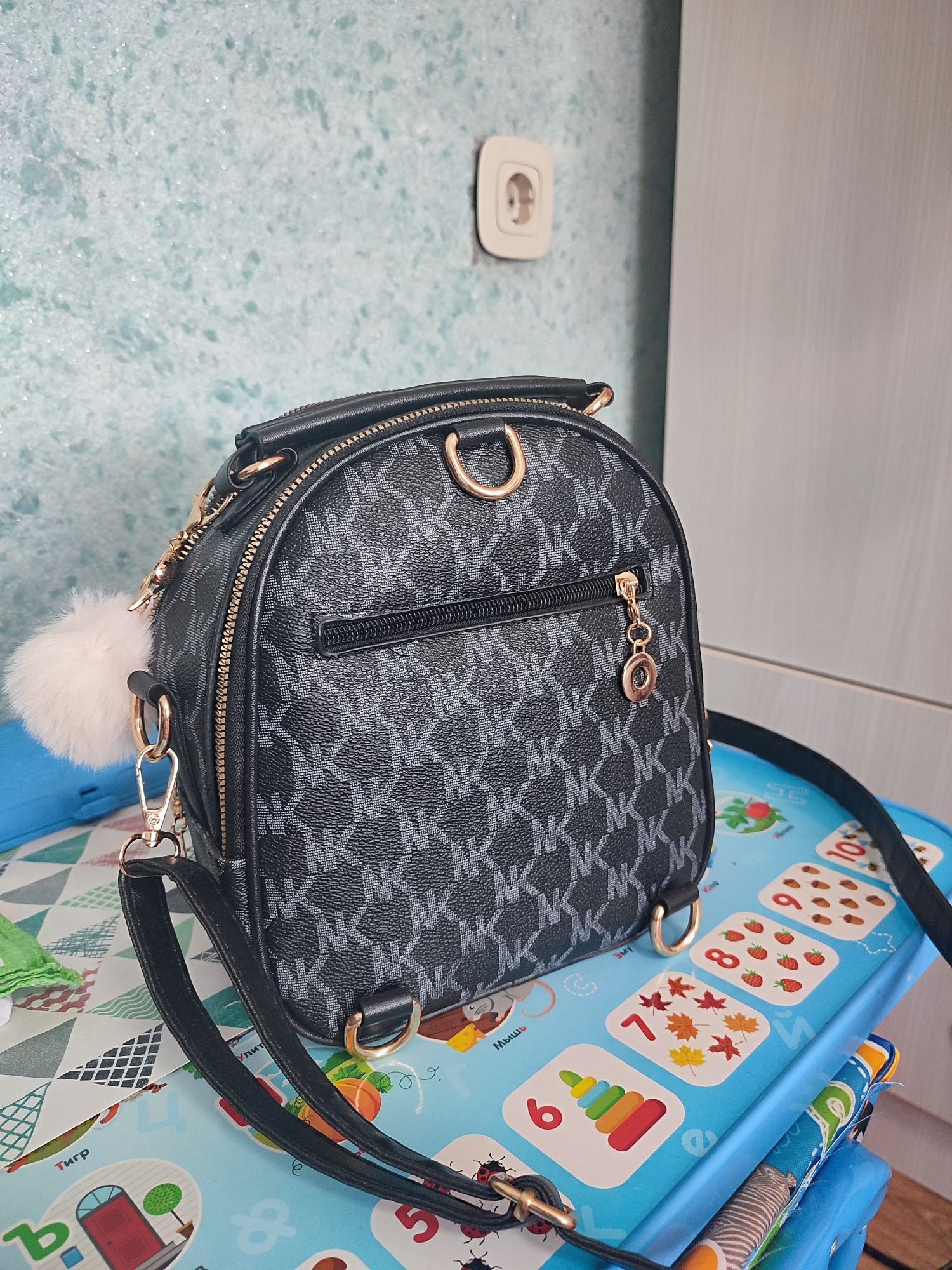 Продам сумочку новую