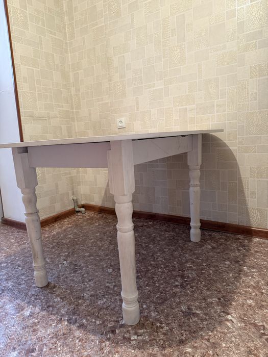 Продам кухонный стол 130/180х95х75