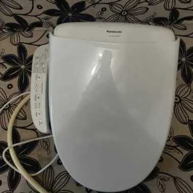 Продам электронная крышка-биде Panasonic для унитаза