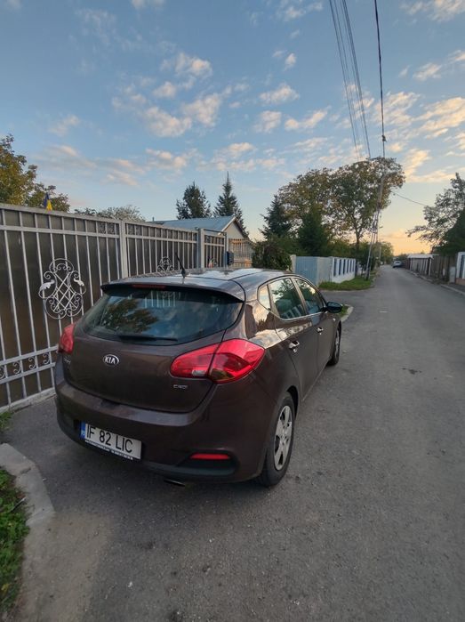 Vând KIA ceed 2013