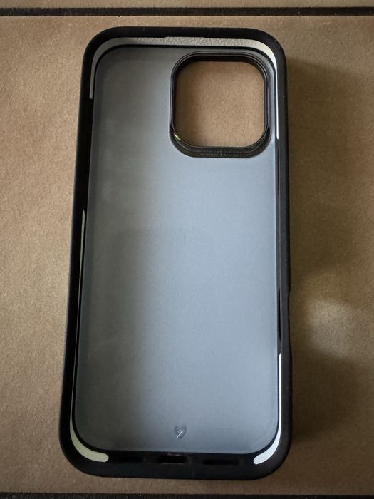 Кейс Iphone 16 pro max