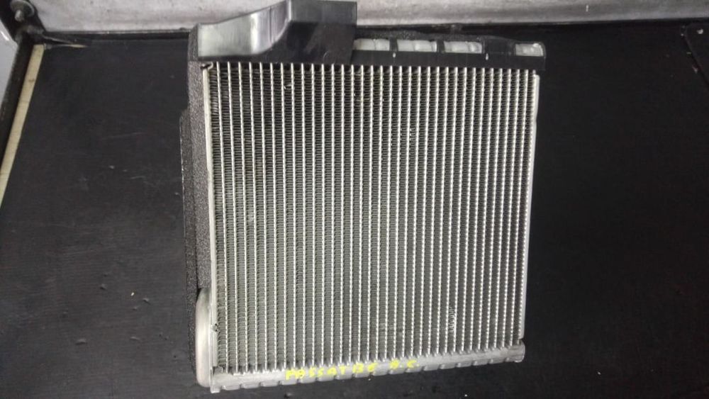 Radiator incalzitor apa bord vw passat b6 1k0820679