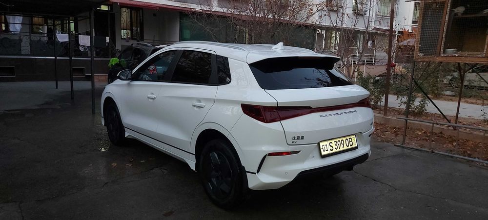BYD e2 sotiladi.