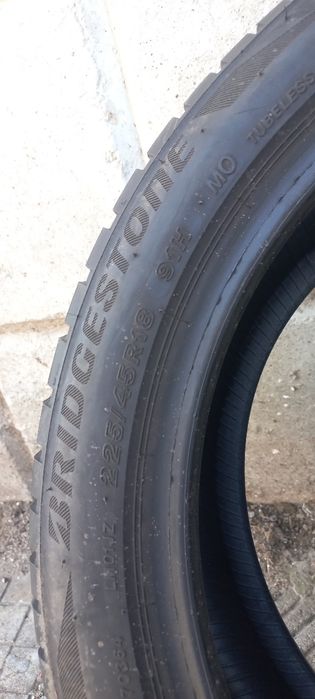 225 45 18 Bridgestone 2бр. Като нови