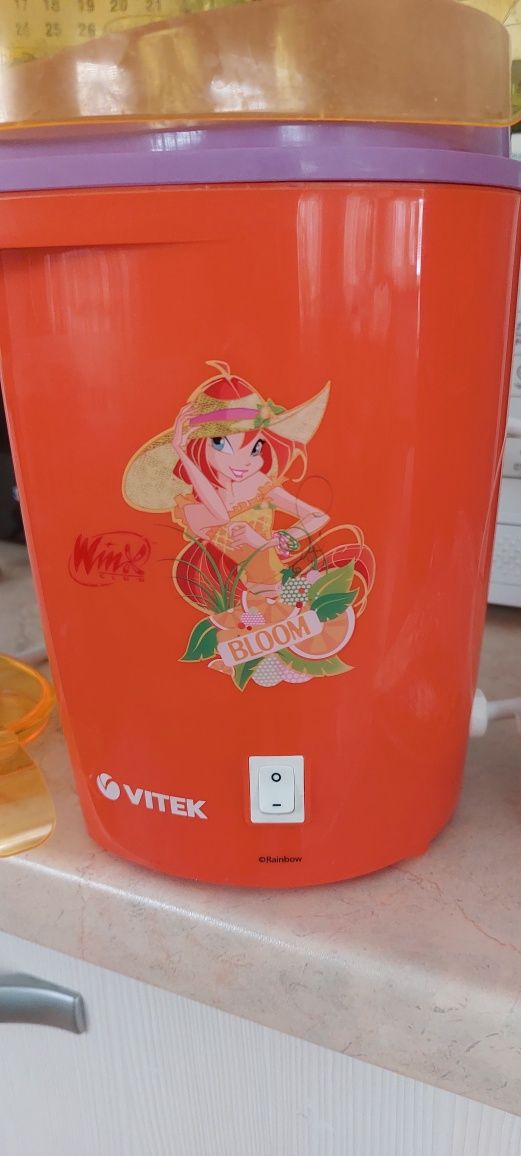 Попкорница Vitek
