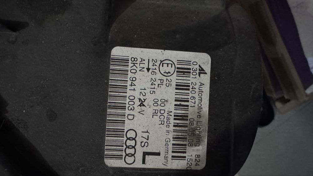 Audi A4 B8 фарове (комплект)