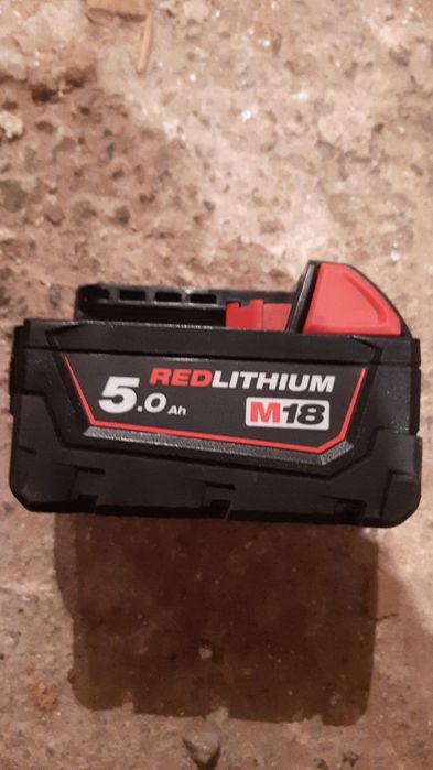 Milwaukee acumulato 5ah nou