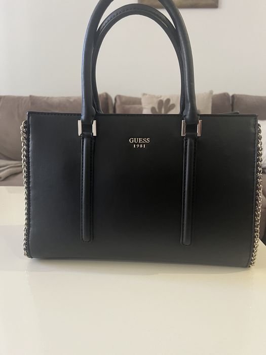 Чисто нова дамска чанта GUESS