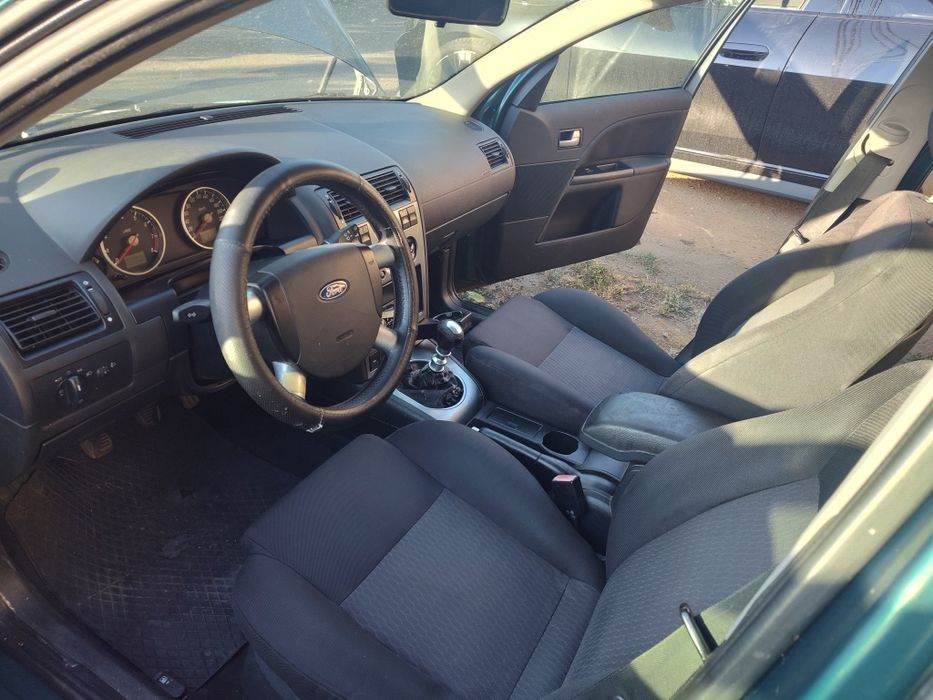 Vând Ford Mondeo
