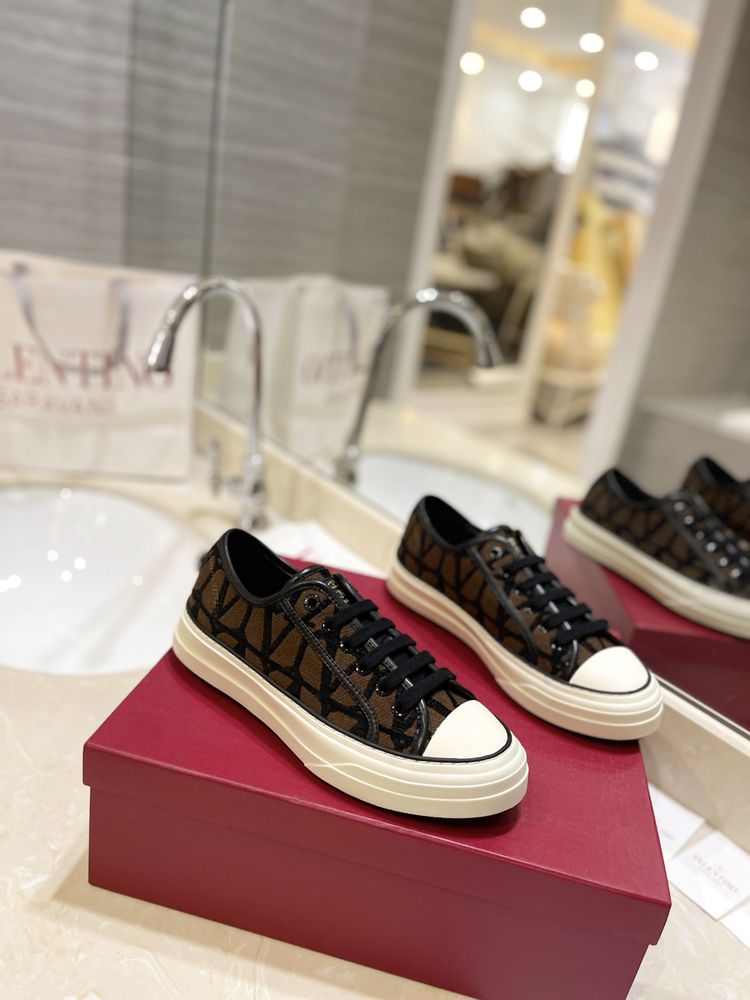 Adidasi Valentino 35-46