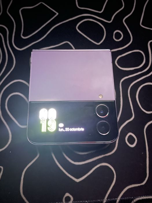 de vanzare Samsung Zflip 4 utilizabil sau pentru piese
