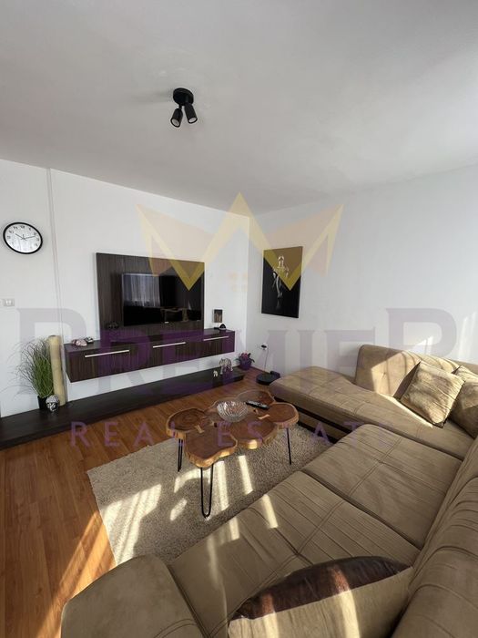 Дава се под наем Тристаен апартамент в Варна, Колхозен пазар - 110 кв.м за 612 € - Снимка #5