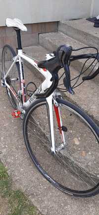 Bicicleta cursiera specialized