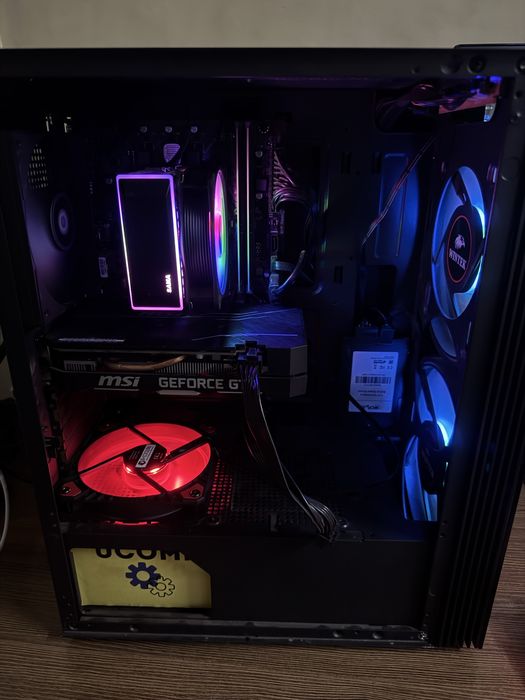 Продаю ПК с монитором клавиатурой и мышкой