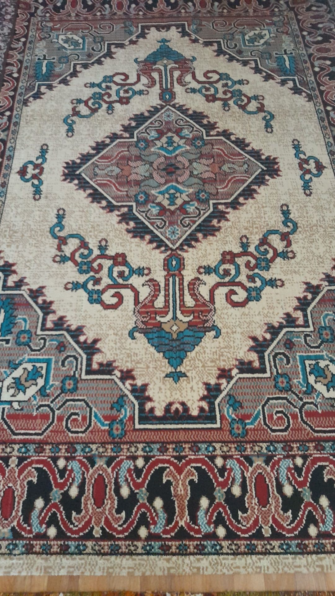 Продам ковёр 2×3