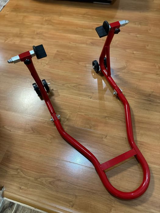 повдигащи стойки за мотор