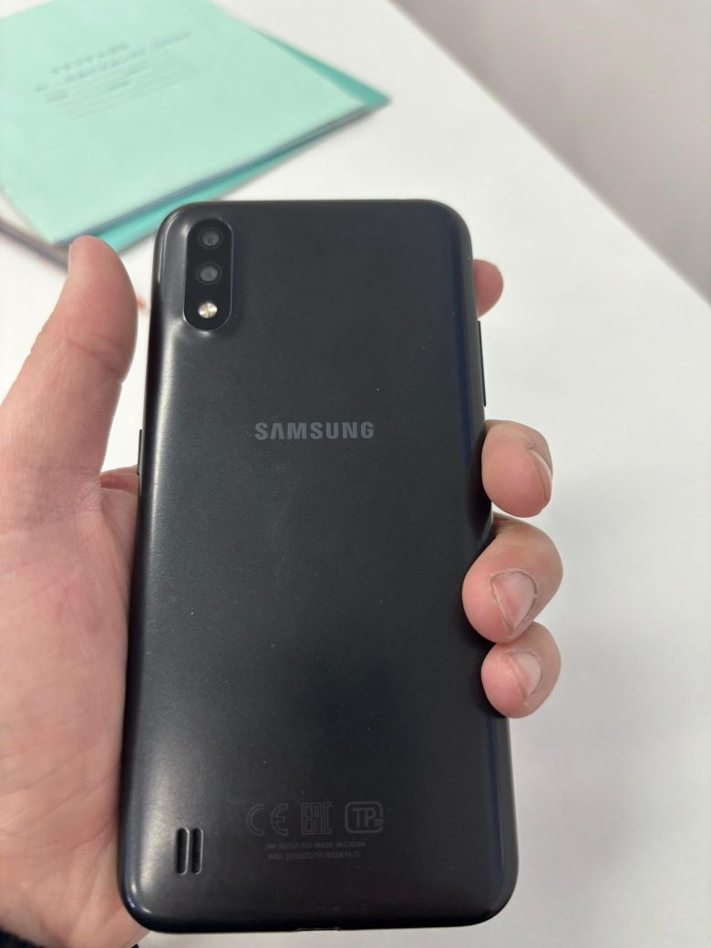 Продам Samsung  A01 нету минусов