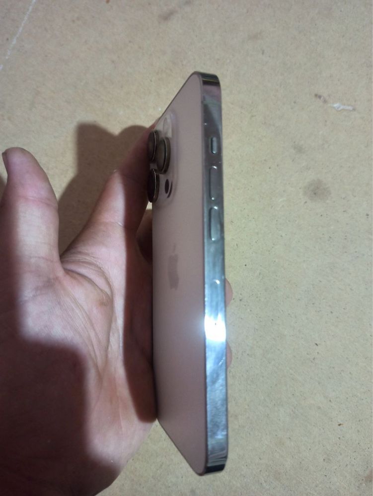IPhone 14 Pro Gold