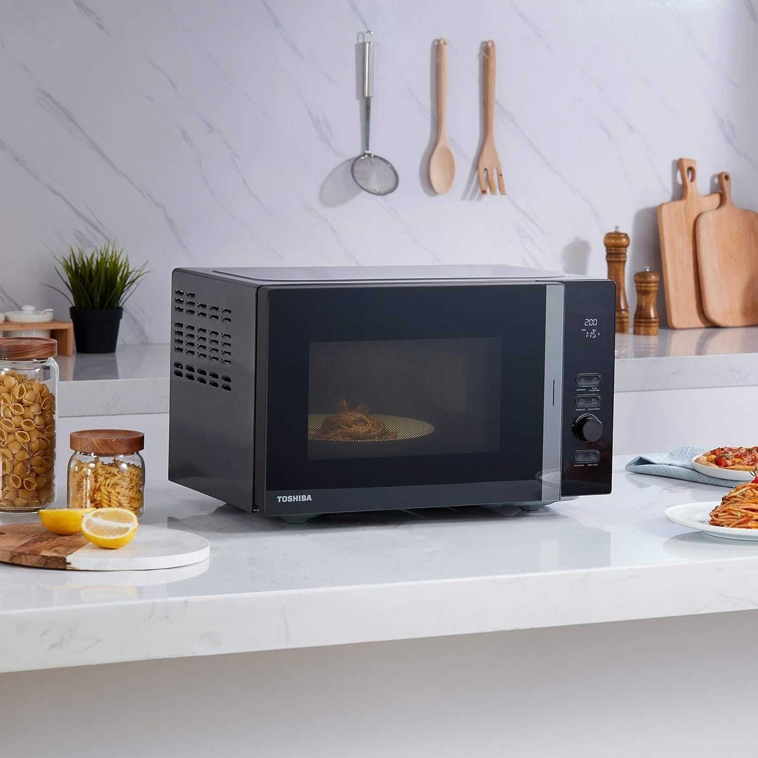 Микровълнова фурна Toshiba MV-AM20T 20л, 800W, 12 автоматични програми