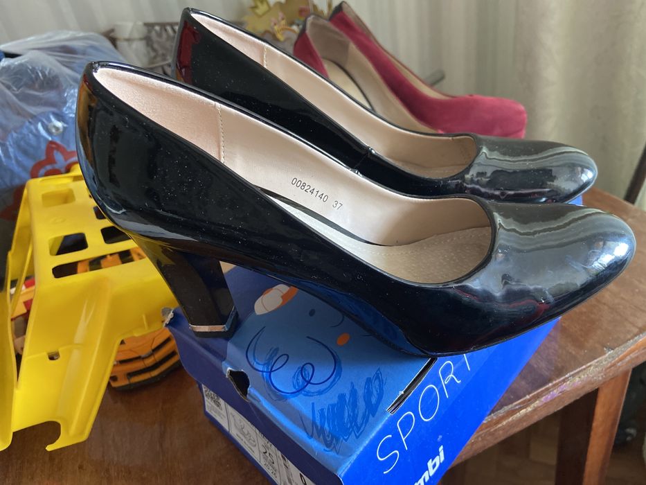 Продам туфли              .