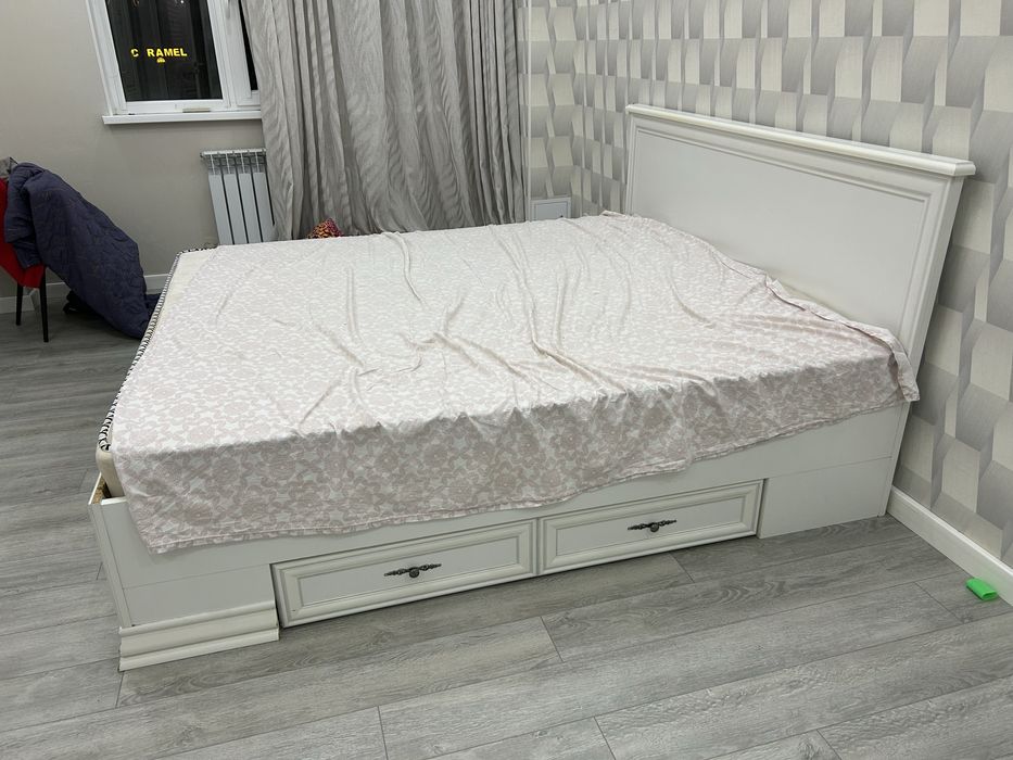 Продам кровать.