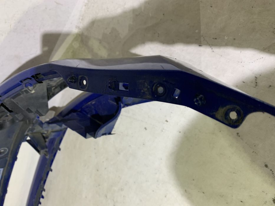 Bara fata Skoda Octavia 3, facelift, 2017, 2018, 2019, 2020, cod origine OE 5E0807221N, cu gauri pentru spalatori faruri si senzori de parcare.