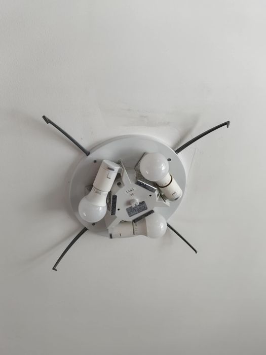 Лампи, плафони, лунички, спотове за таван