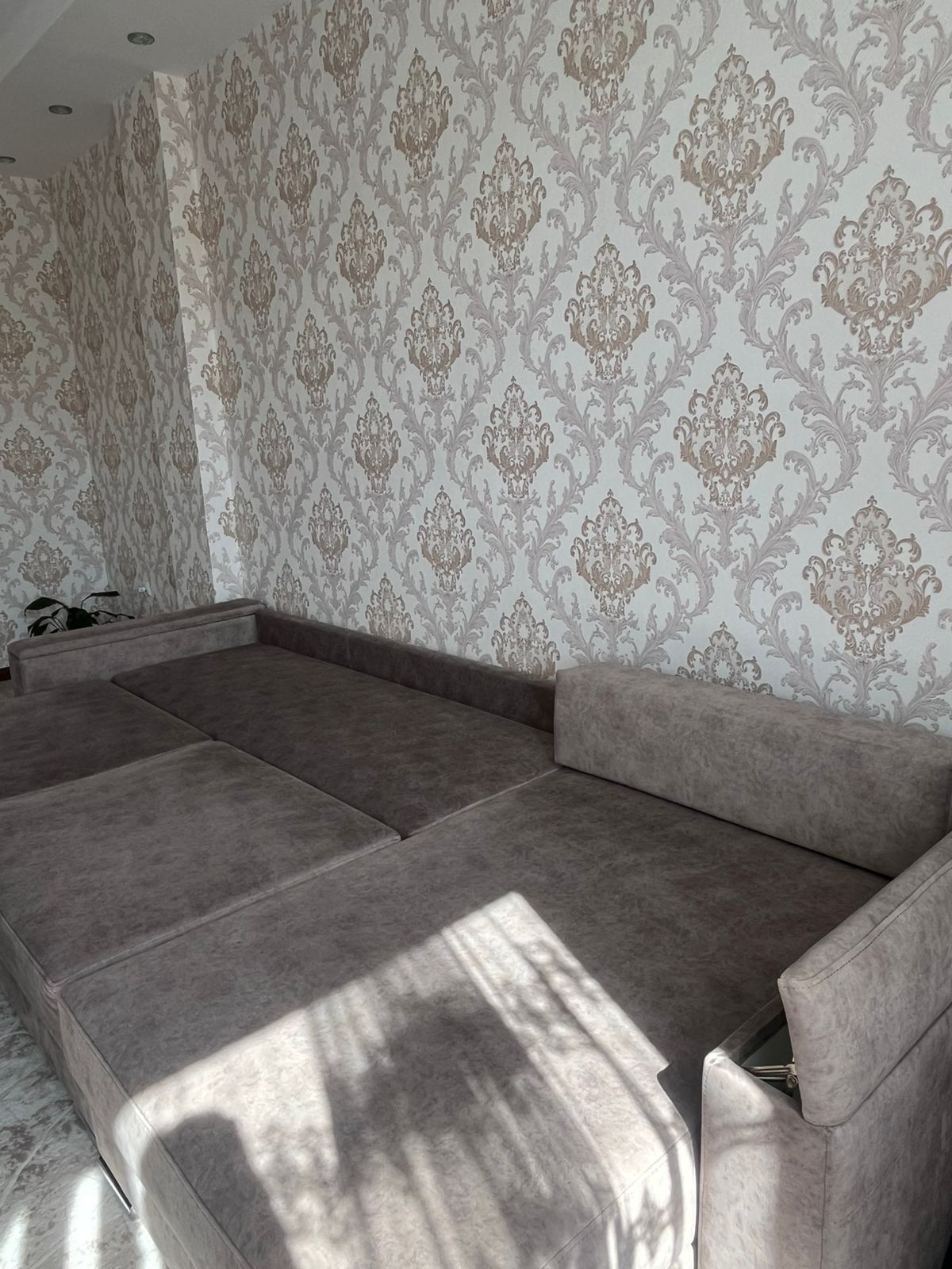 Продам диван в отличном состоянии