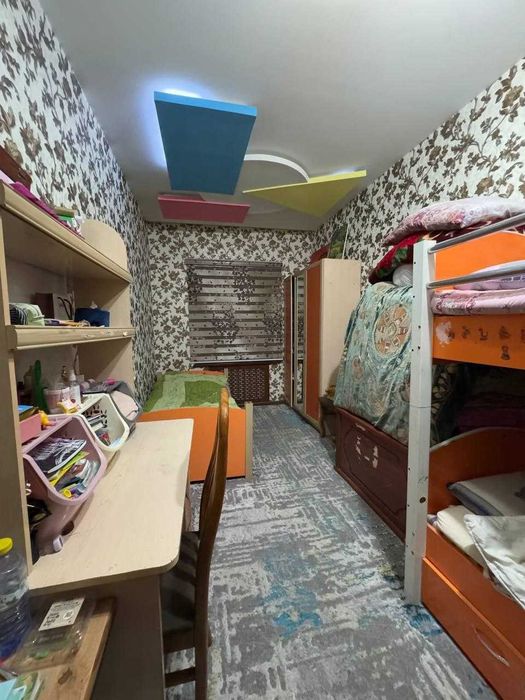 Продается квартира в 40-лет победы 2-квартал 13/45 кв 4х-комнатный