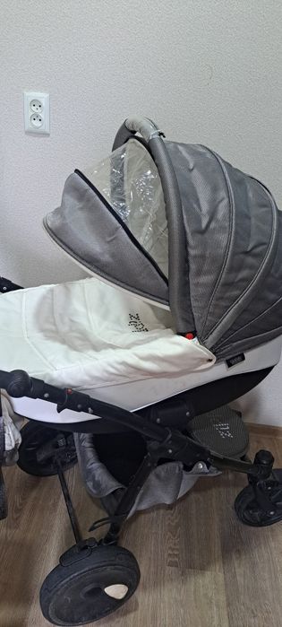 Коляска Tutis Zippy 3 в 1.