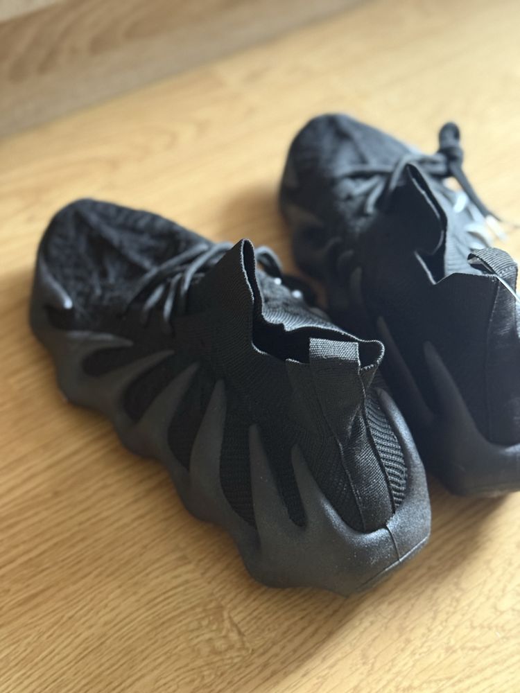 Стил като на Yeezy 450