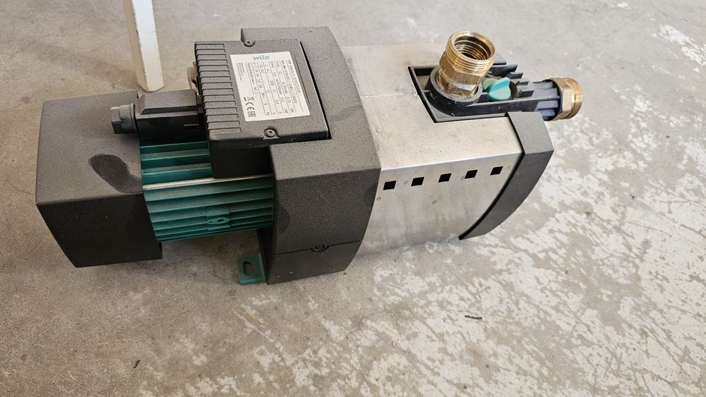 Водна помпа Wilo HiMulti