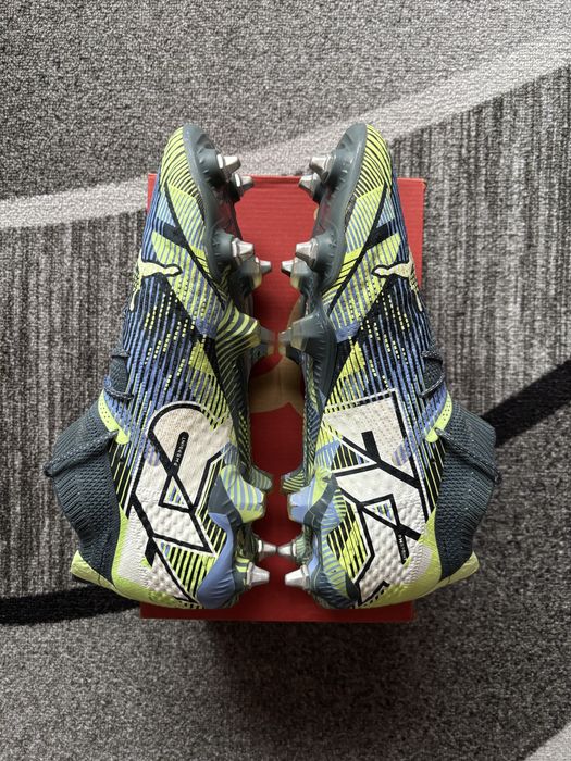 Професионални футболни бутонки Puma Future 7 Ultimate MxSG