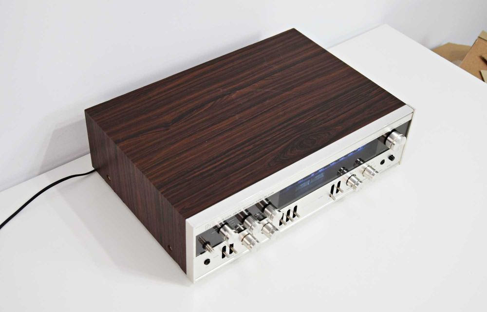 Amplituner Luxman R-800S, amplificator